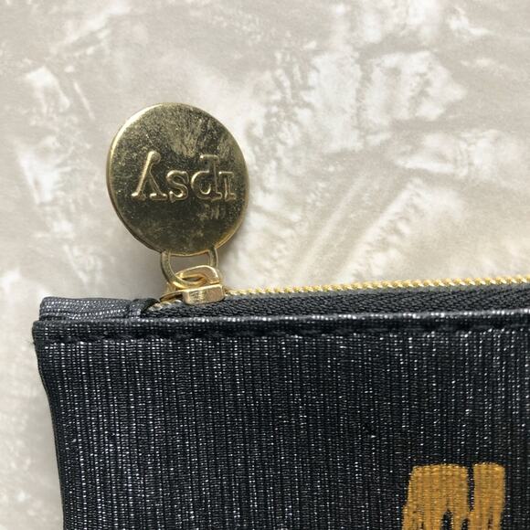 Ipsy September 2016 Gray Gold Metallic Glamazon Dancer Make-Up Cosmetic Bag - Picture 2 of 4